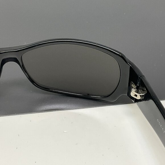 GUCCI Black Sunglasses GG1541/S Black Frame Scratched Lenses